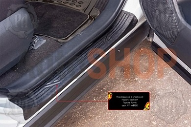 Накладки на внутренние пороги дверей Toyota Rav4 2019-